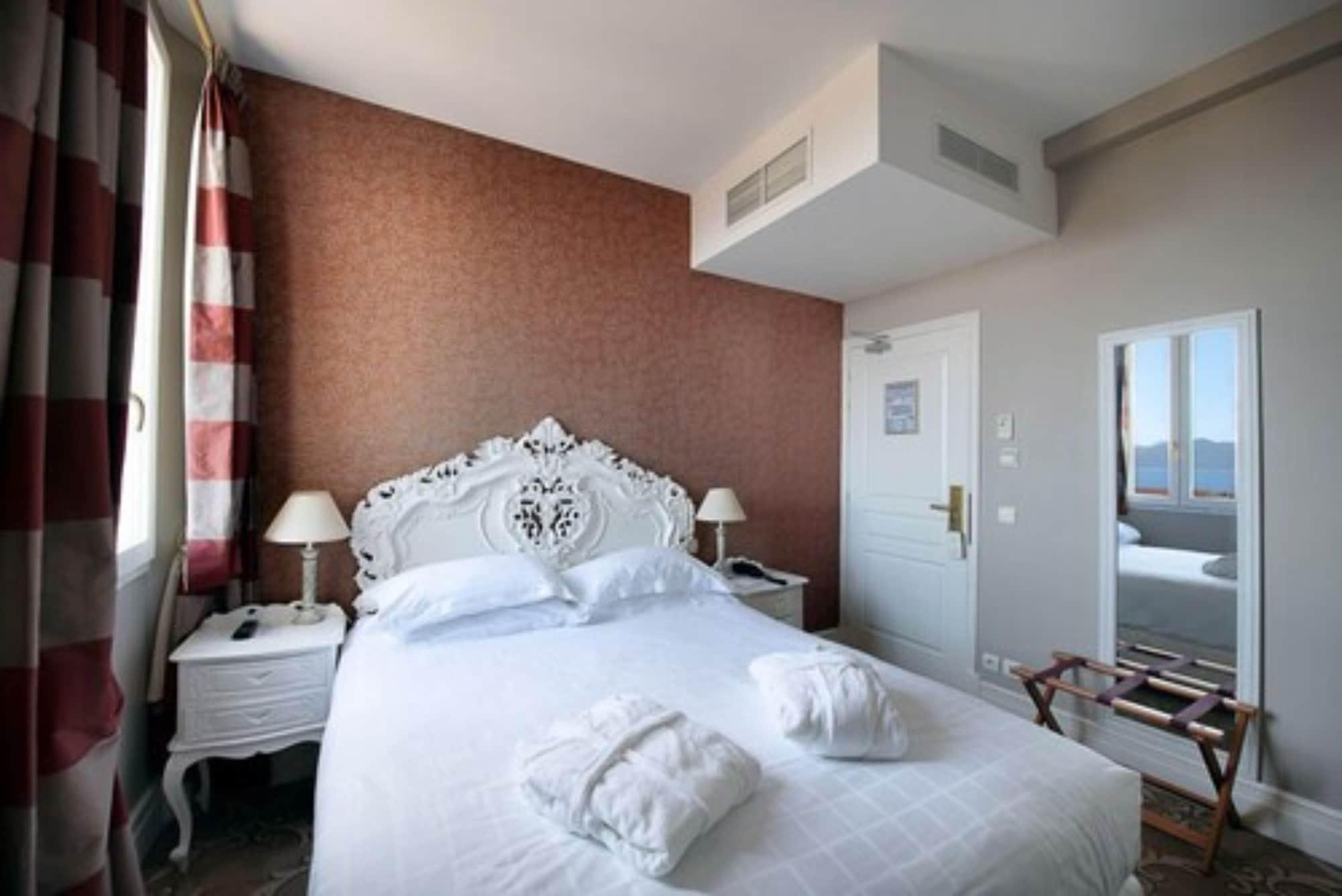 Hotel Chateau De La Tour Канни Екстер'єр фото