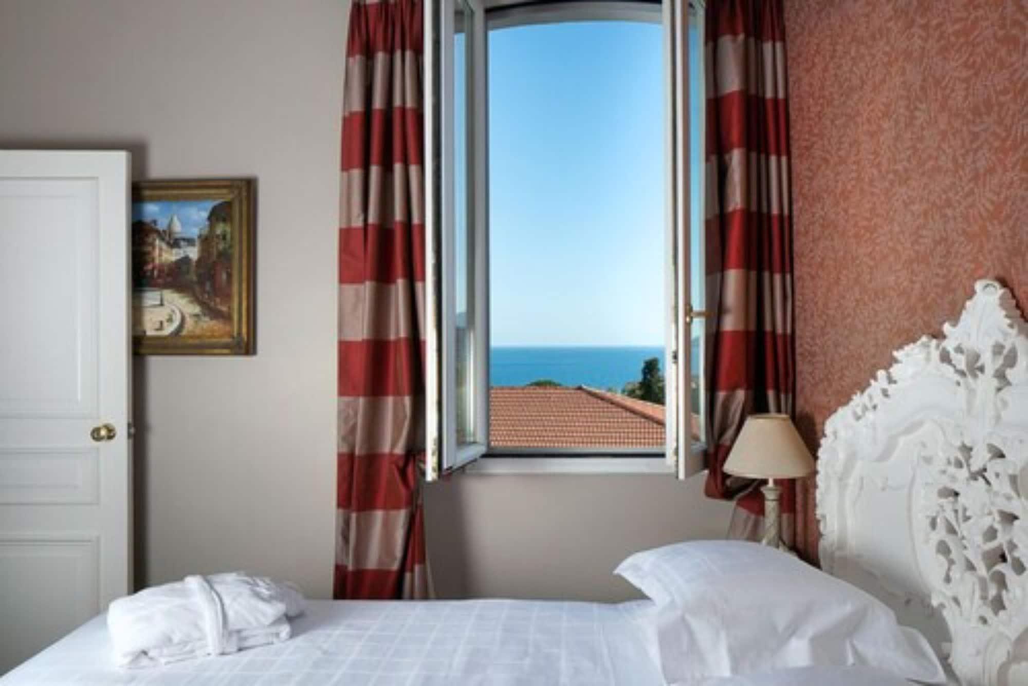 Hotel Chateau De La Tour Канни Екстер'єр фото