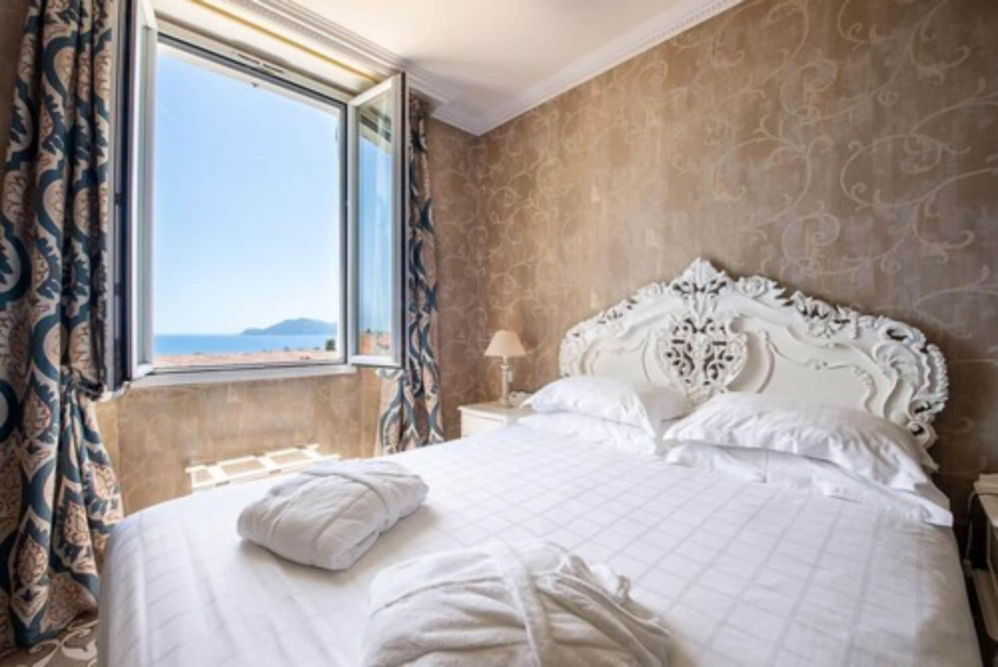 Hotel Chateau De La Tour Канни Екстер'єр фото