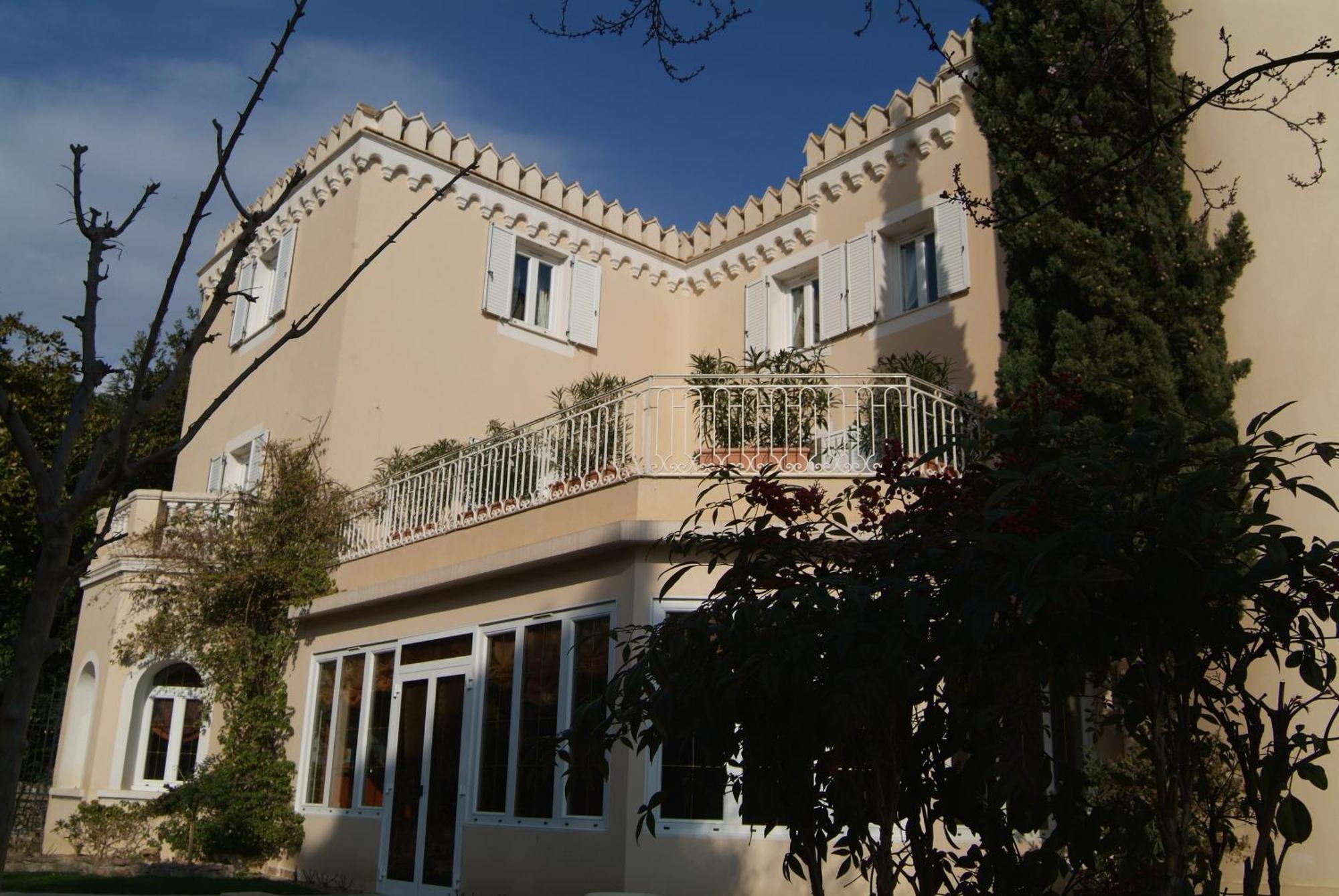 Hotel Chateau De La Tour Канни Екстер'єр фото