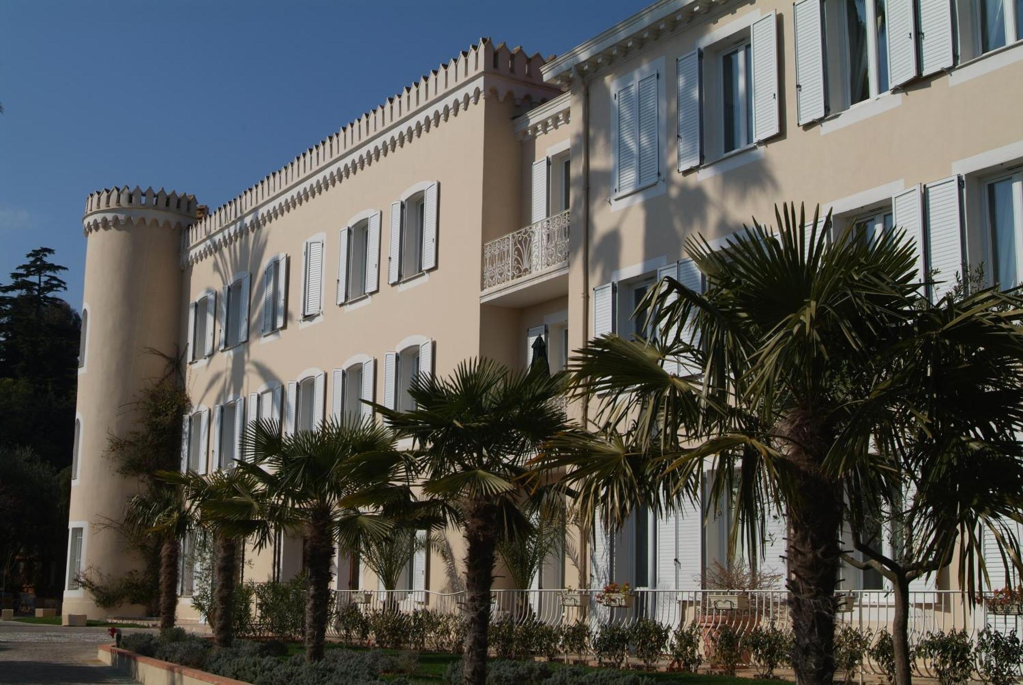 Hotel Chateau De La Tour Канни Екстер'єр фото