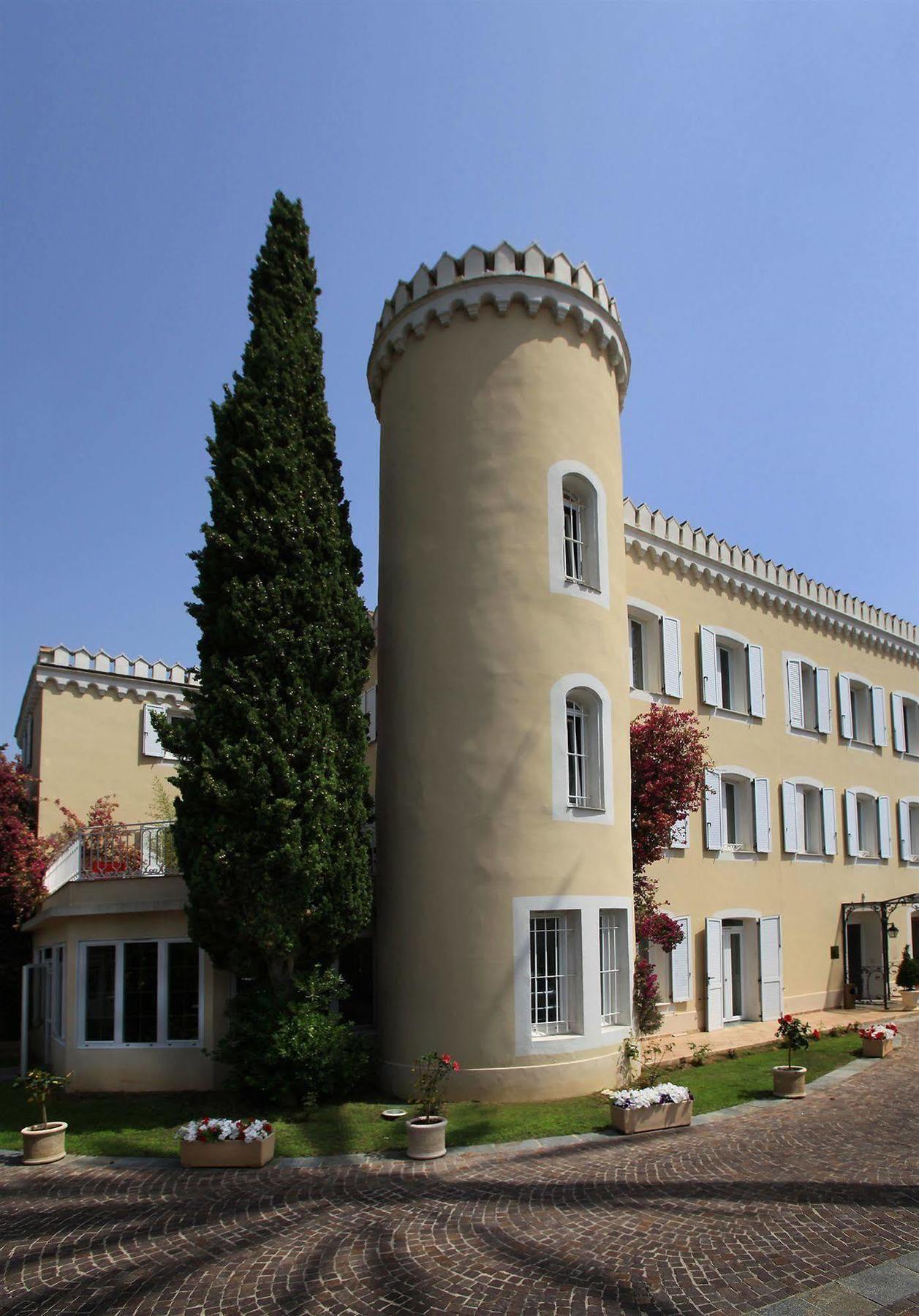 Hotel Chateau De La Tour Канни Екстер'єр фото