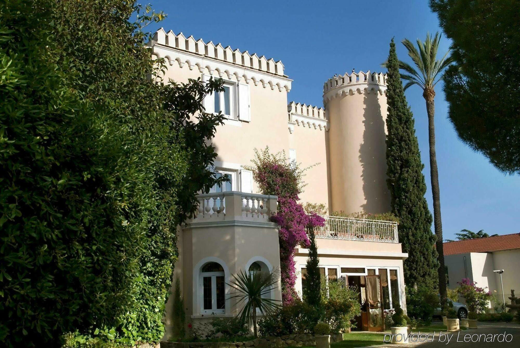 Hotel Chateau De La Tour Канни Екстер'єр фото